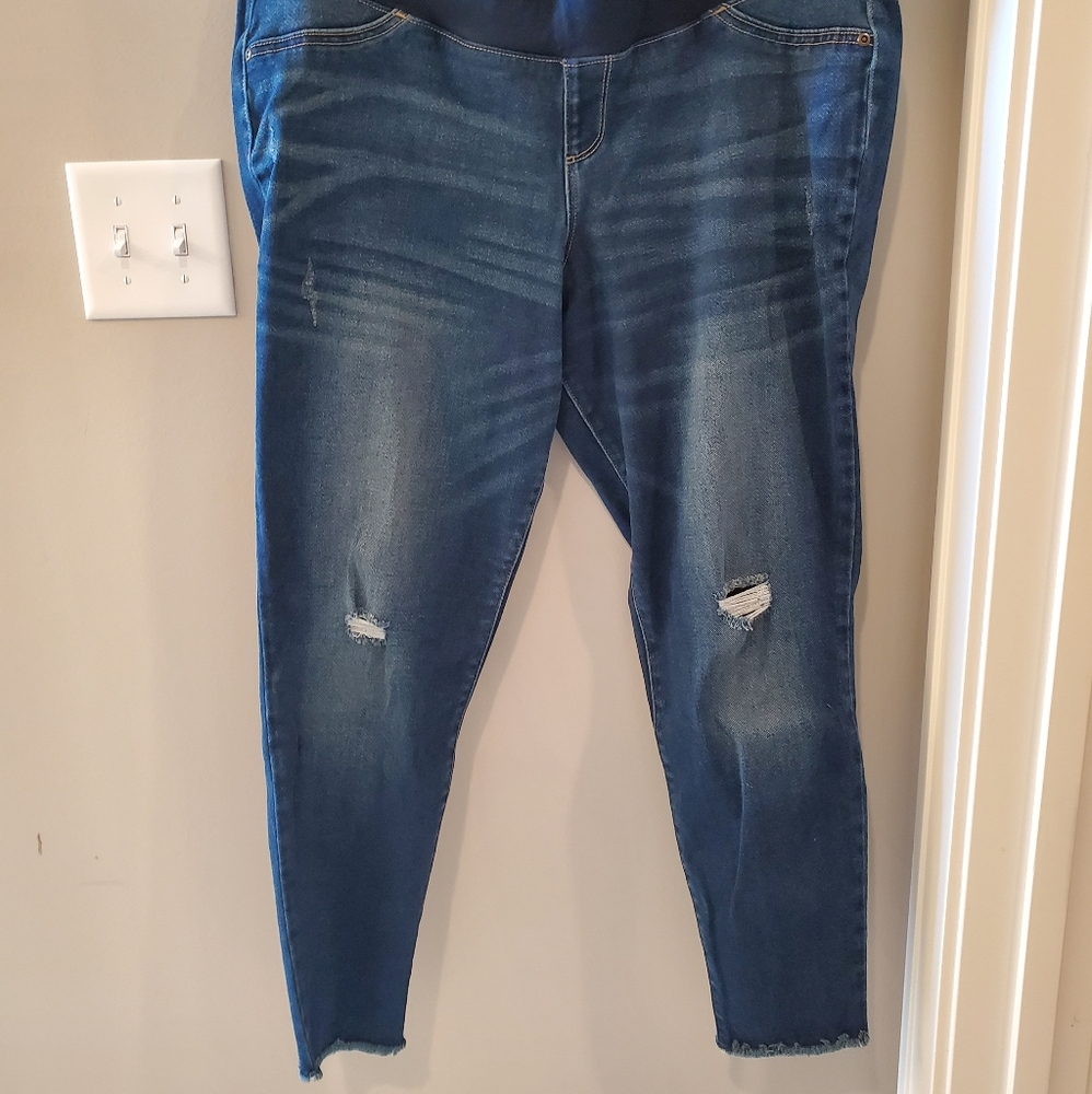 a glow Capri jeans size 18